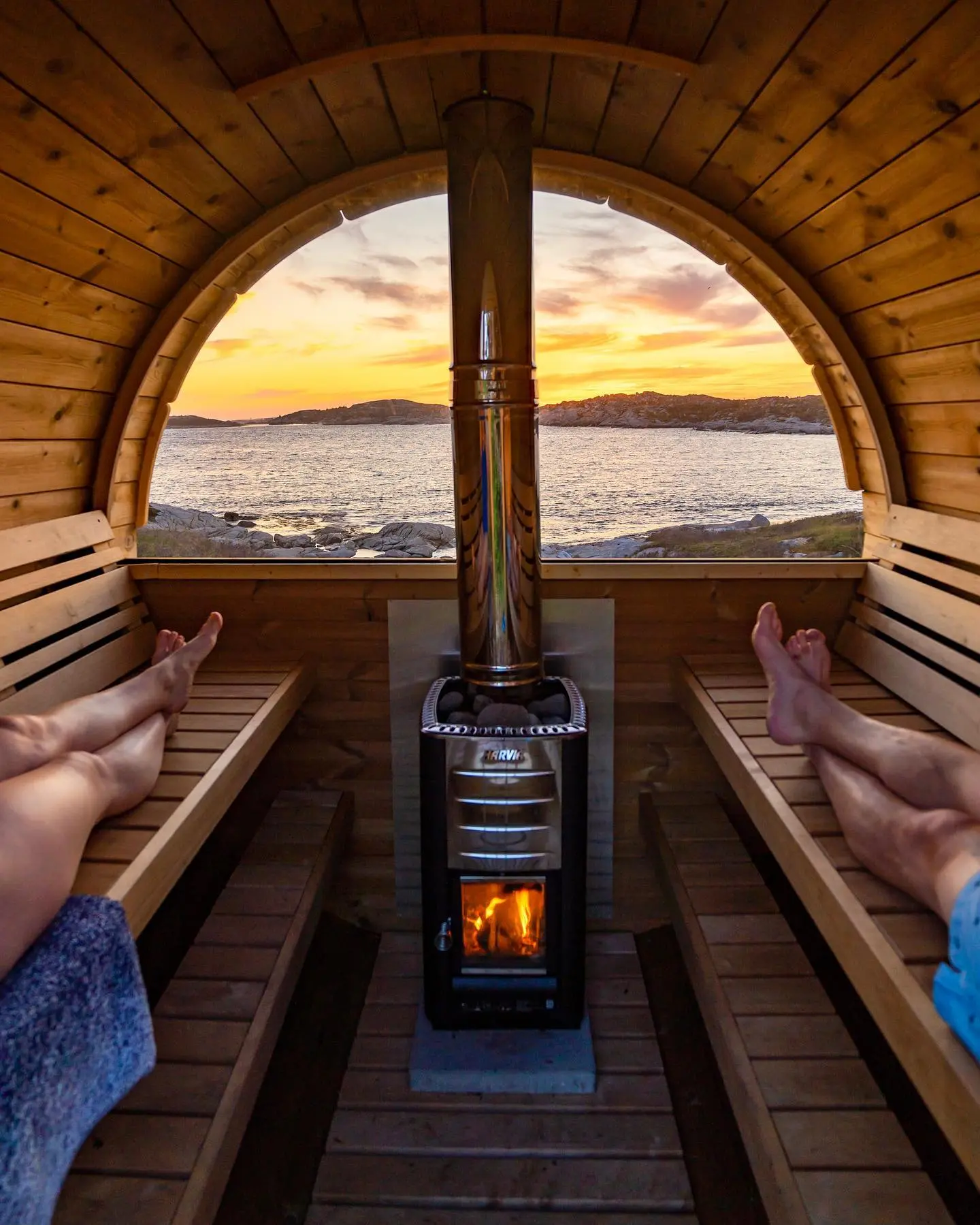 8 FT Thermowood Scenic View Barrel Sauna - 6 Person (Extra Wide) - Image 18