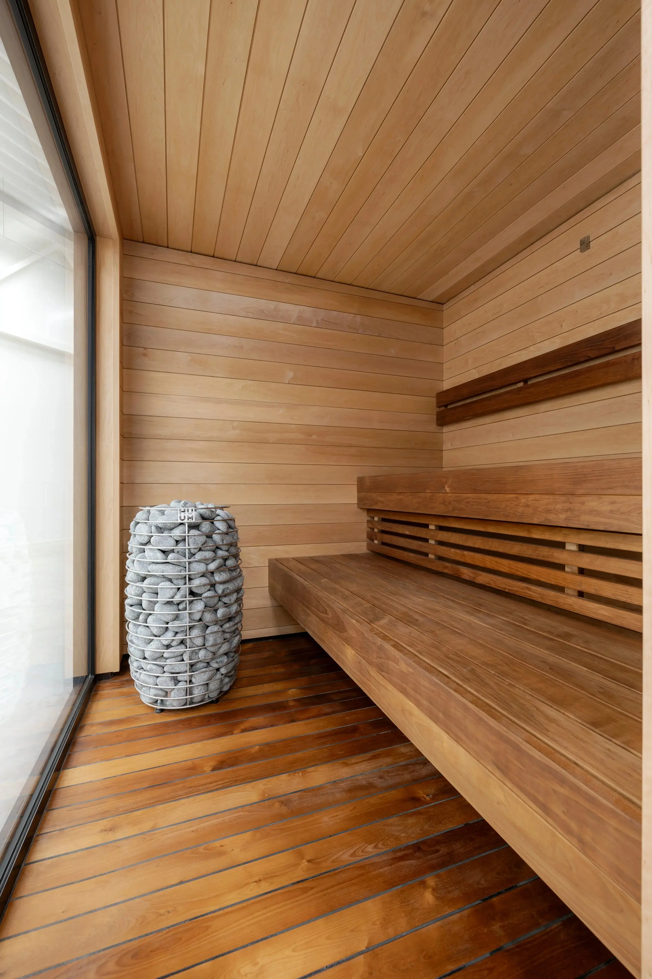 Kuutio XL w/ change room - Luxury Modern Sauna - Image 3