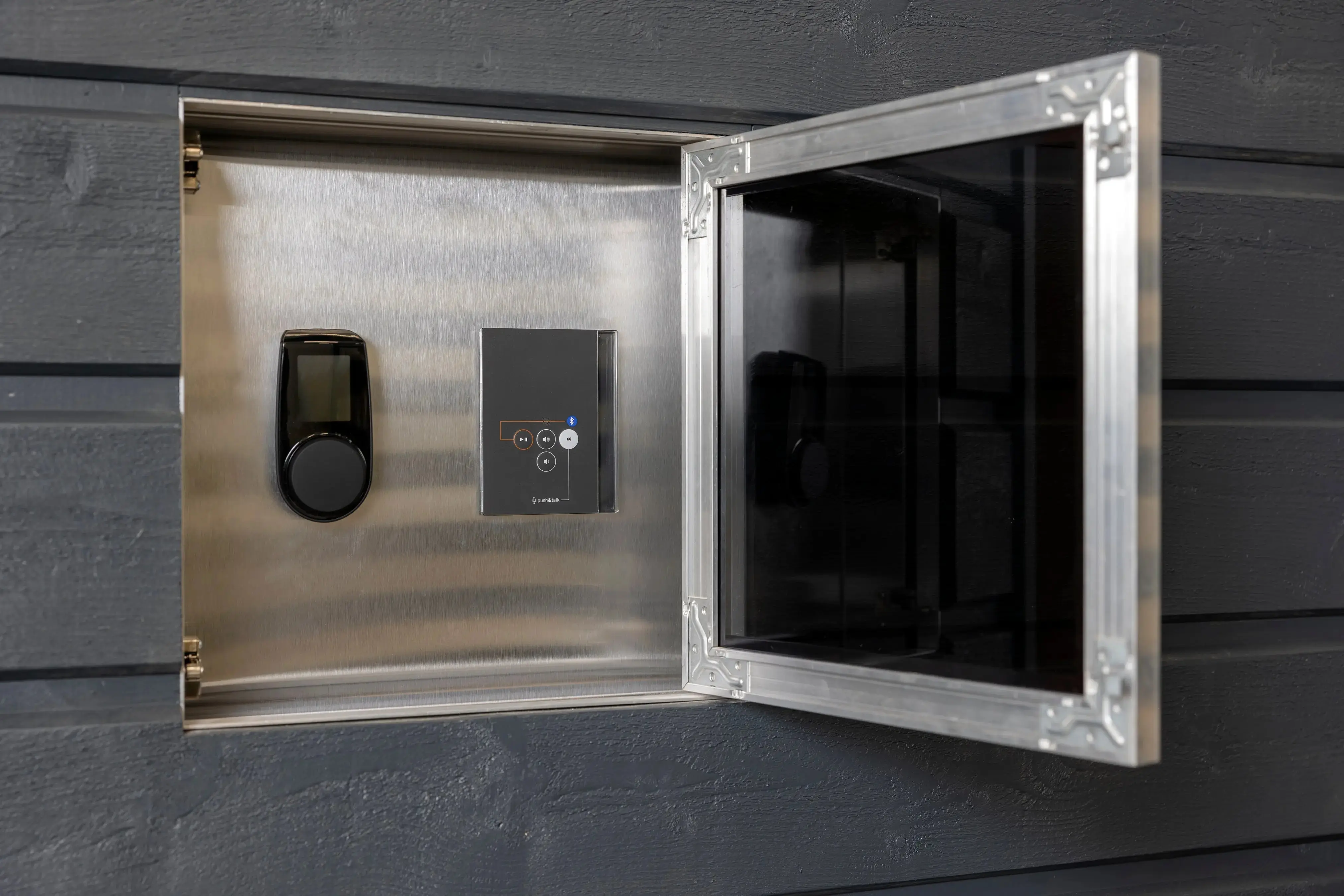 Kuutio XL w/ change room - Luxury Modern Sauna - Image 27