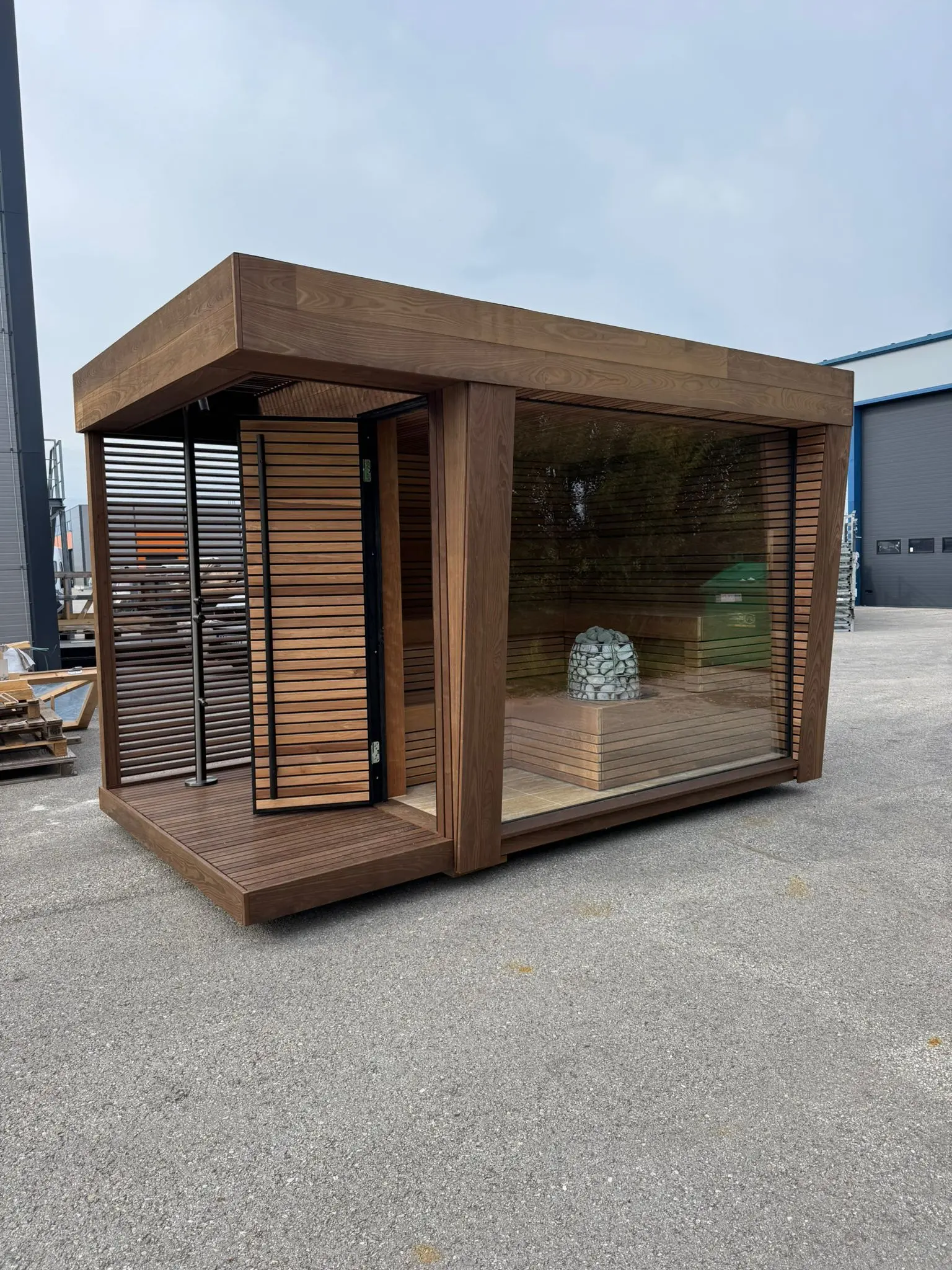 Custom Luxury Sauna - Image 3
