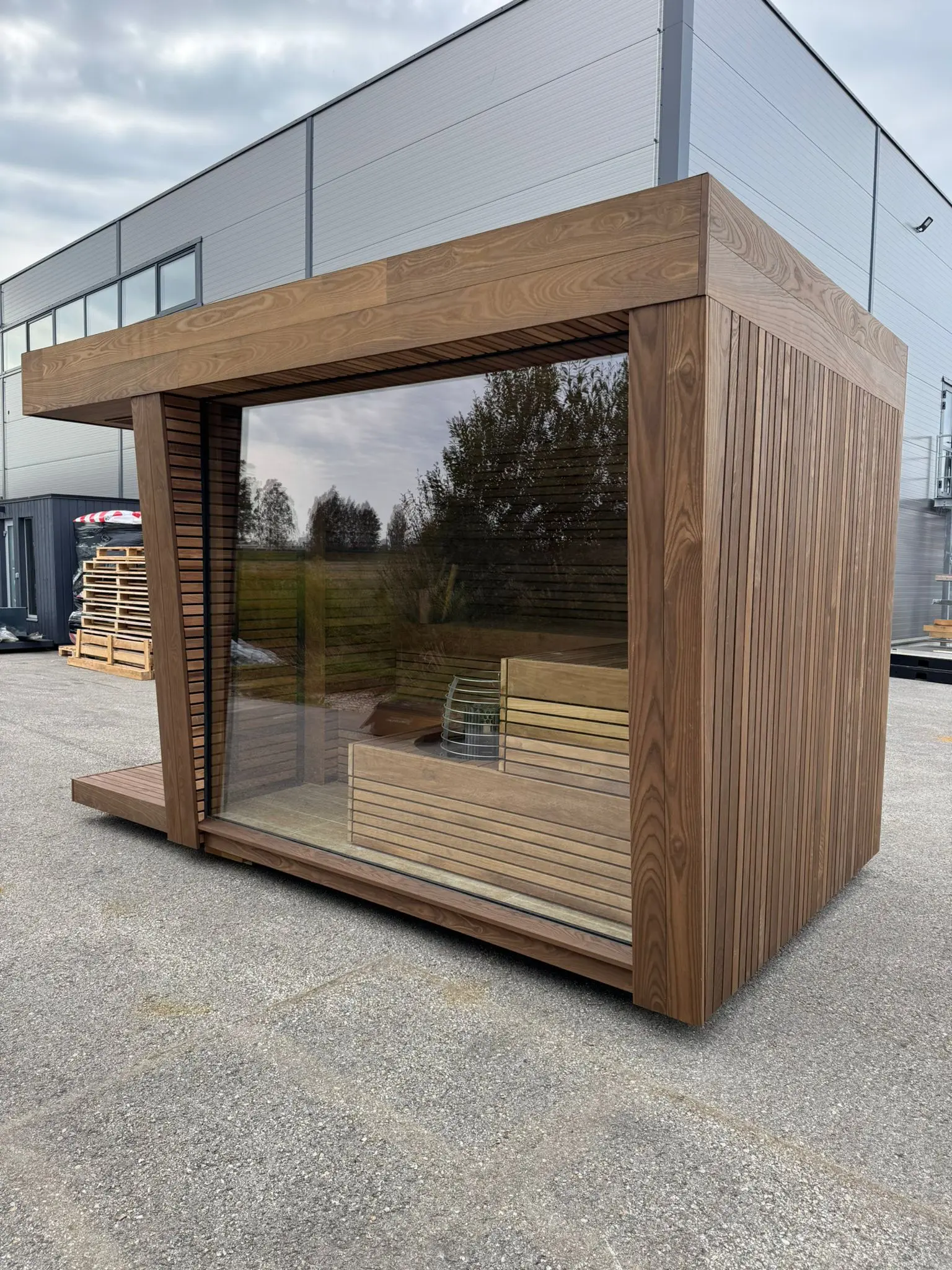 Custom Luxury Sauna - Image 4
