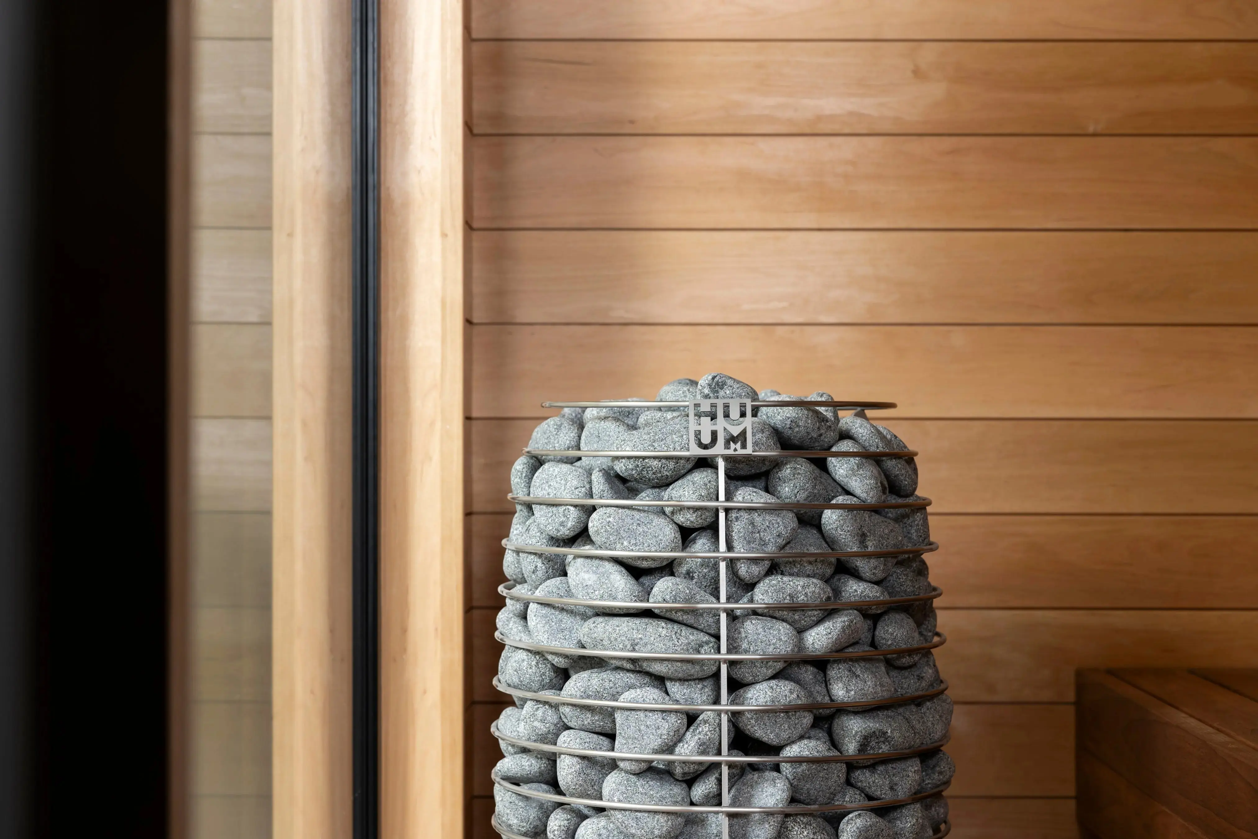 Kuutio XL w/ change room - Luxury Modern Sauna - Image 6