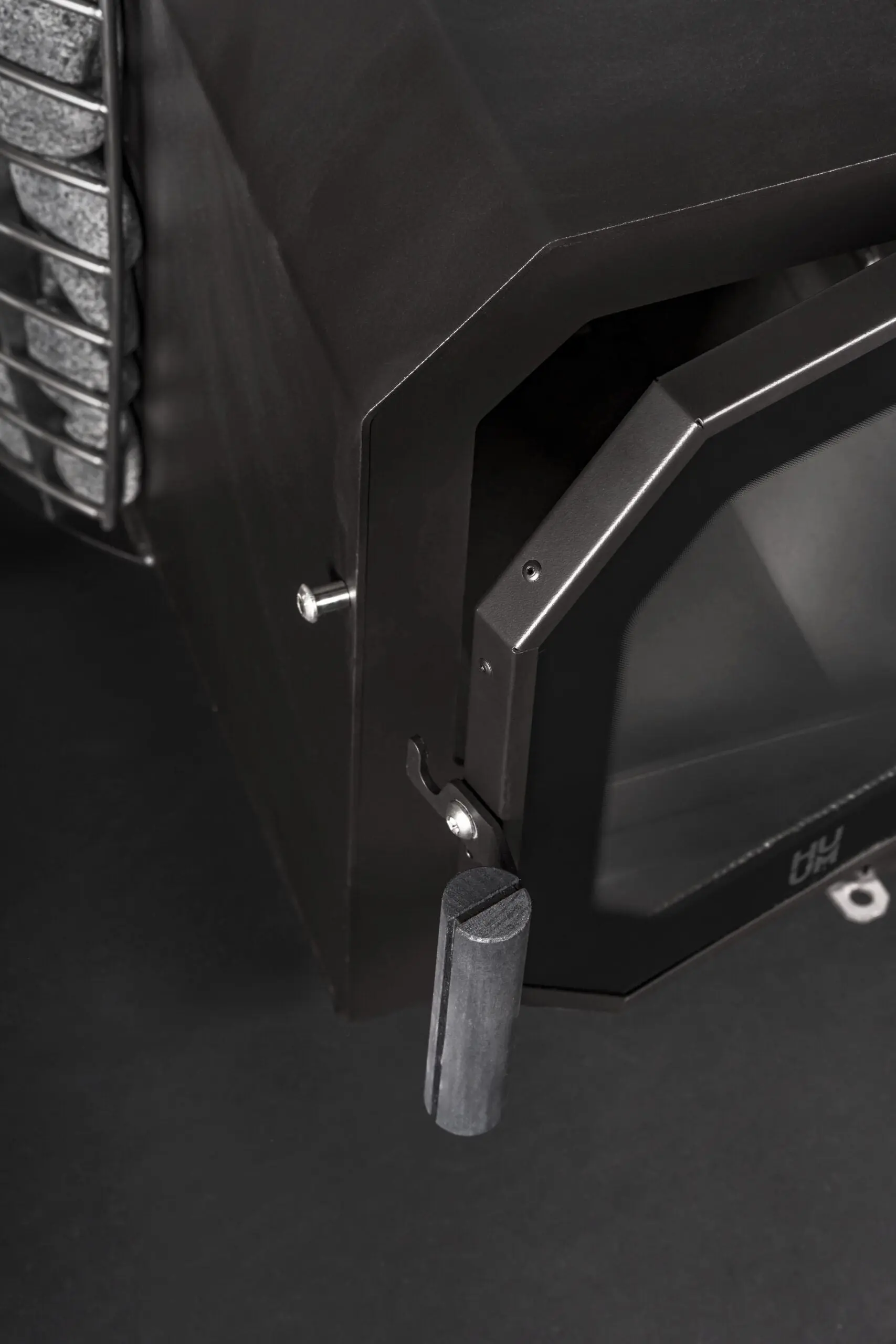 HUUM Hive Flow W/ Rocks - Image 3